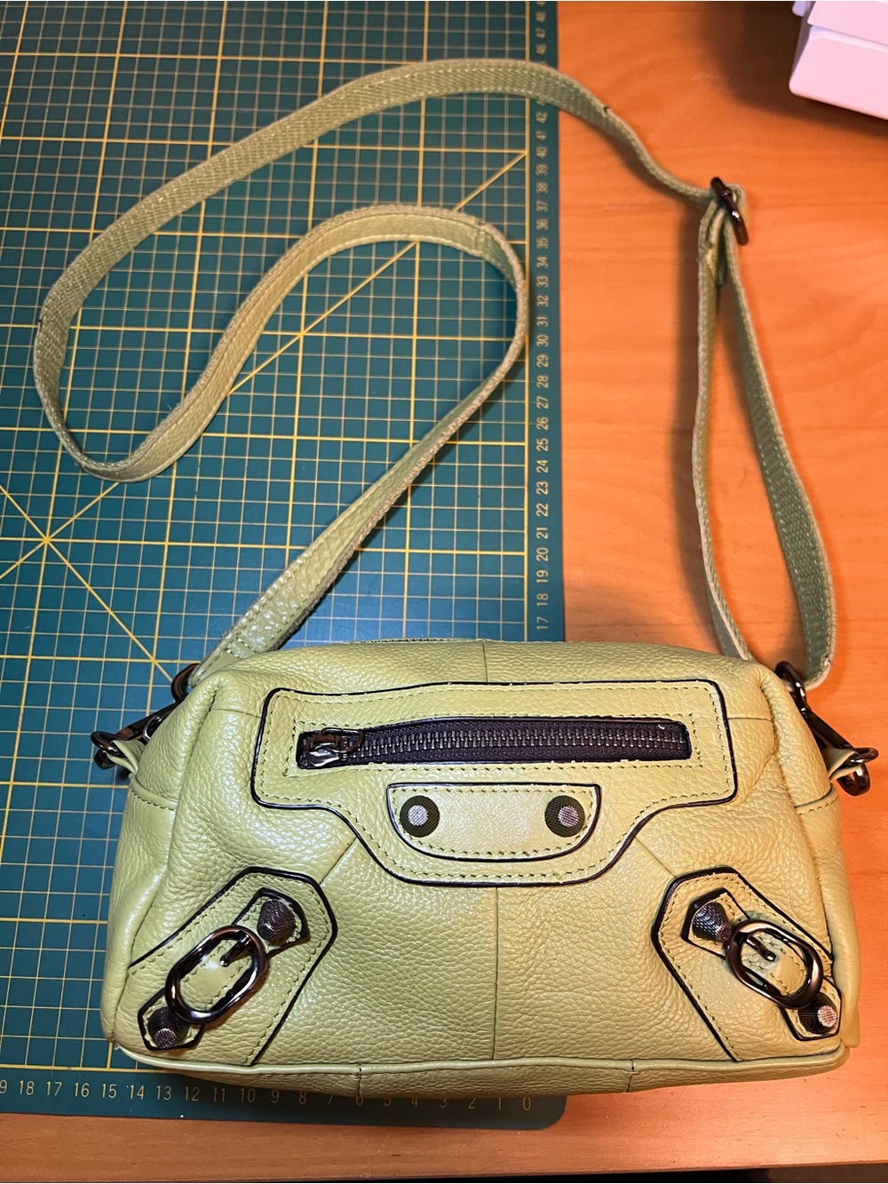 Vintage SO.GA leather “city bag” stud crossbody bag
